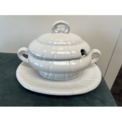 297 - White ceramic tureen