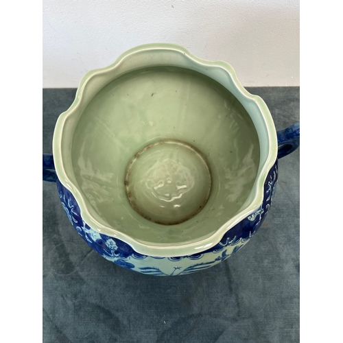 300 - Oriental decorated bowl