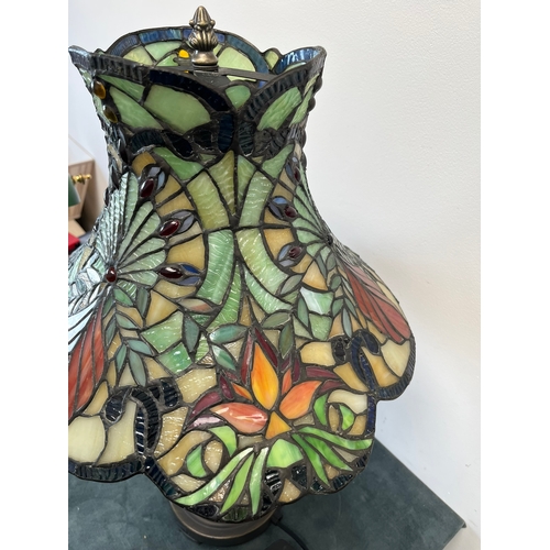 314 - Tiffany style stained glass table lamp