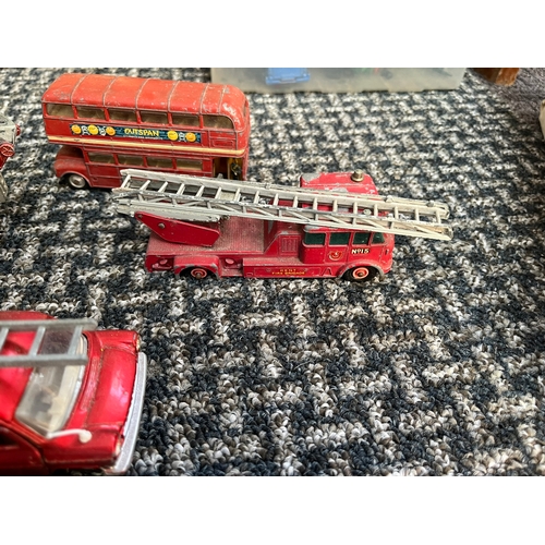 337 - Fire engines and police vehicles with accesories - Dinky + Corgi