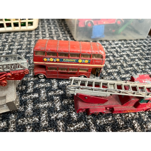 337 - Fire engines and police vehicles with accesories - Dinky + Corgi