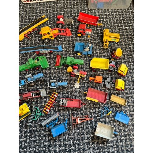 338 - Assortment of vintage construction/ farming models including - Matchbox