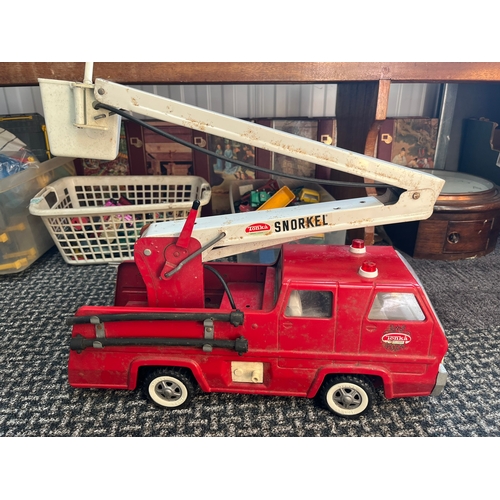 341 - Tonka Snorkel fire engine and Tonka cement mixer