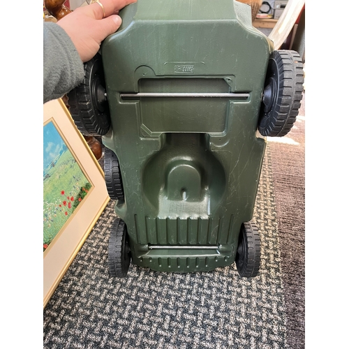 367 - Large plastic tank