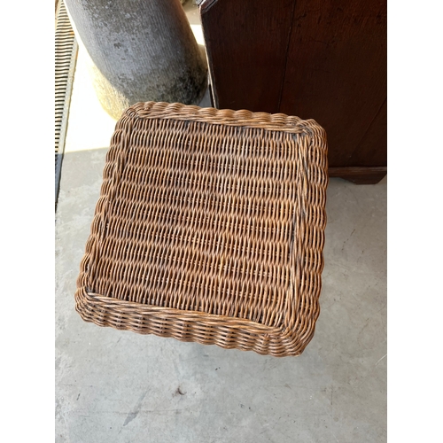 20 - Wicker and metal plant stand