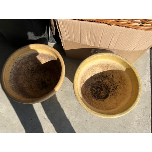 75 - 2 x Garden plant pots