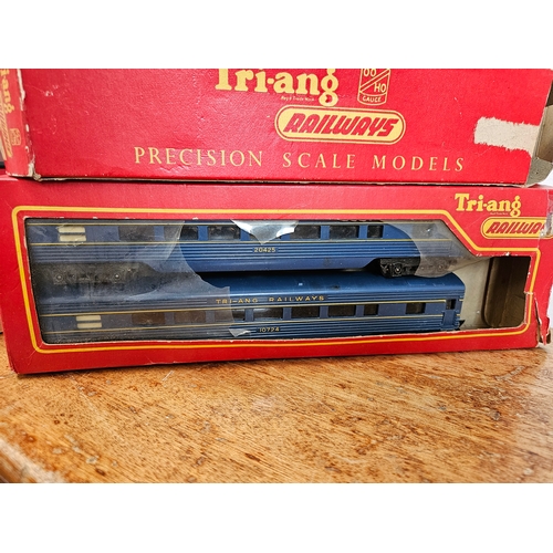 375 - Assorted Tri-ang ect model trains