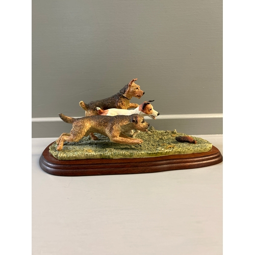 345 - Border Fine Arts ‘Terrier Race’ B0242 By M Turner On Wood Base