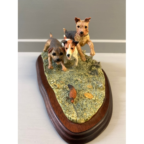 345 - Border Fine Arts ‘Terrier Race’ B0242 By M Turner On Wood Base