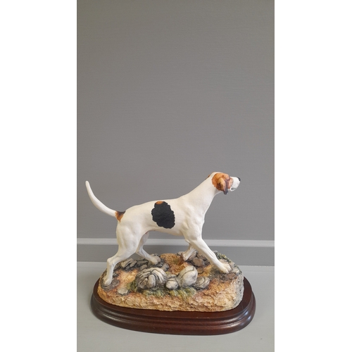 138 - Border Fine Arts 'Foxhound' B0733 By M Turner Limited Edition 1/950 On Wood Base With Certificate An... 