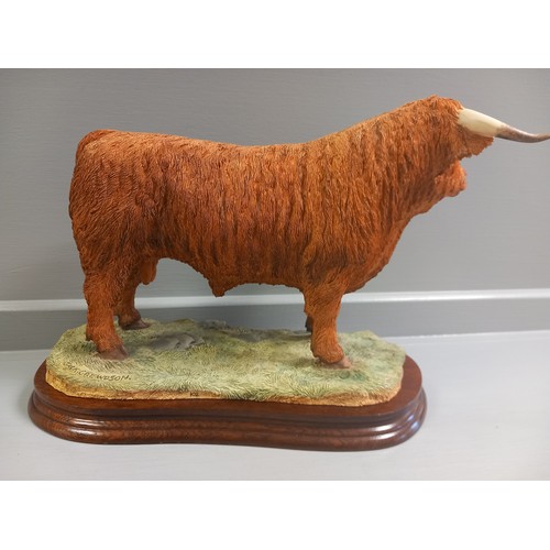 147 - Border Fine Arts 'Highland Bull' B0808 By Jack Crewdson Limited Edition 108/500 On Wood Base With Ce... 