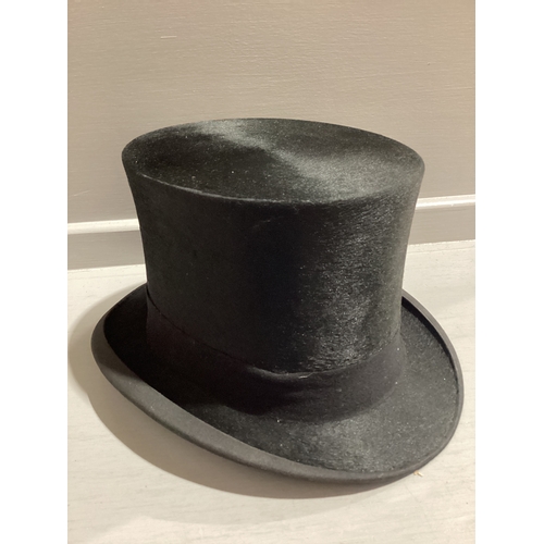 40 - Top Hat