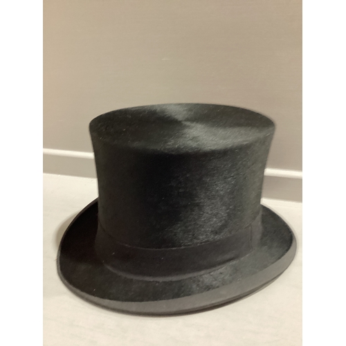 40 - Top Hat