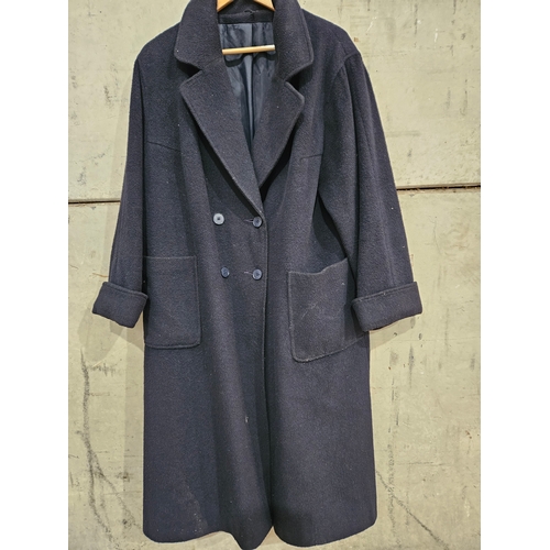 61 - Magna Overcoat Size 22 With Cover