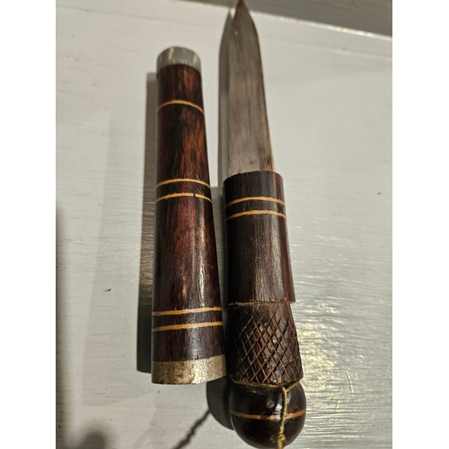 318 - 2 Small Vintage 1960's Masai Hunting Knives