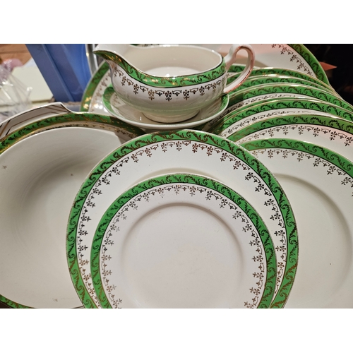 170 - 28Pc Alfred Meakin Dinnerware