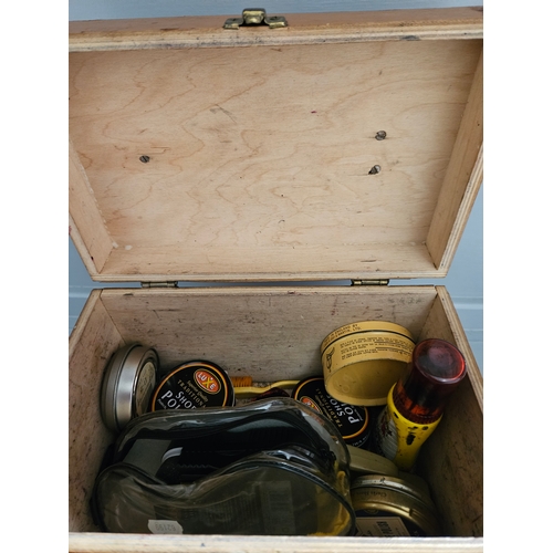 263 - Pine Shoe Cleaning Box & Contents