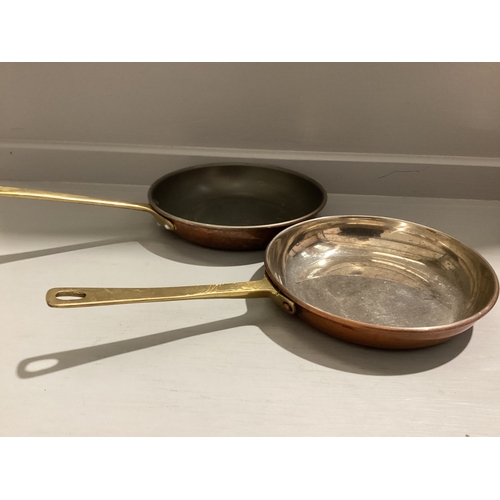 284 - 4 Copper & Brass Handled Pans