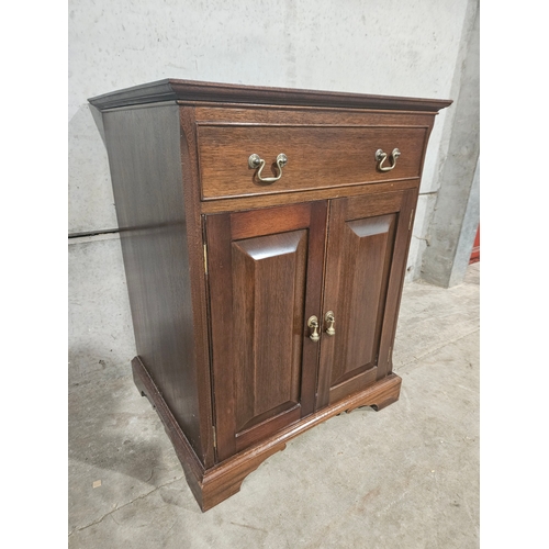 623 - Reproduction Mahogany Inlaid Music Cabinet H81cm W84cm D54cm