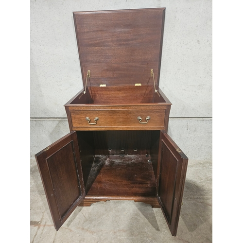 623 - Reproduction Mahogany Inlaid Music Cabinet H81cm W84cm D54cm