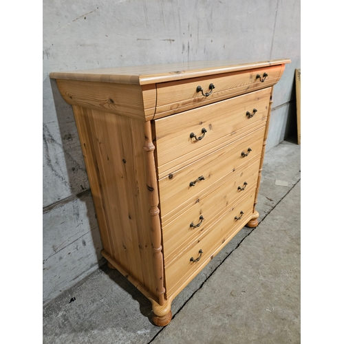 814 - Pine Chest Of Drawers H100cm W92cm D50cm