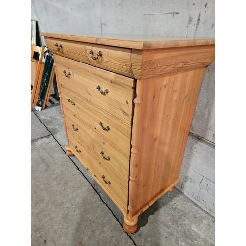 814 - Pine Chest Of Drawers H100cm W92cm D50cm