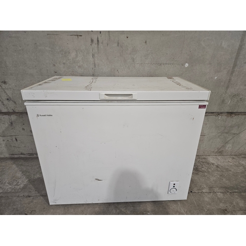 668 - Russell Hobbs Chest Freezer H82cm W98cm D56cm (Working)