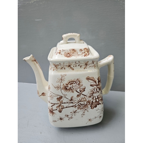 152 - 2 Rington's Teapots & 3 Others