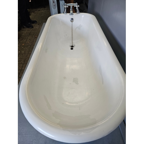 1120 - Cast Bath