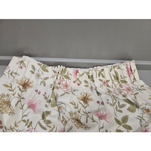 38 - A Pair Of Cream Patterned Curtains H72