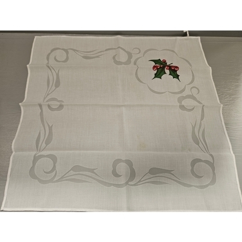 58 - Peixoto Christmas Tablecloth & Christmas Napkins & Other Tablecloths Etc