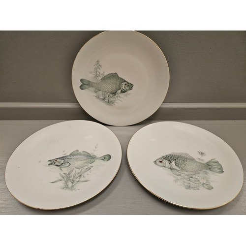 175 - 7 Fish Patterned Plates