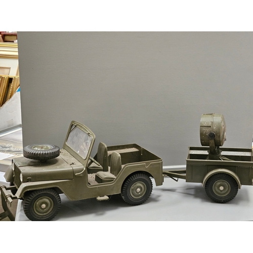 329 - Toy Action Man Army Jeep & Trailer