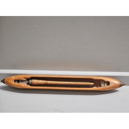 378 - Wooden Loom Boat Needle