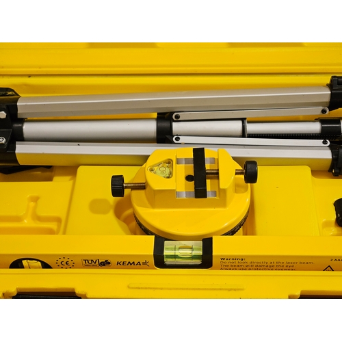 476 - Laser Level Kit In Case