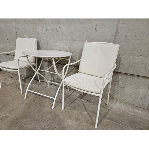 950 - Patio Table & 2 Chairs