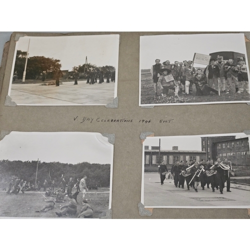 21 - Early Black & White Photograph Album War Related & Others, Maps,1 Volume Genova, Building World Jour... 