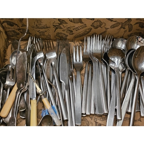 536 - Box Of Assorted Cutlery