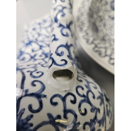 135 - Hand Painted Oriental Blue & White Wash Bowl & Jug H30cm (A/F)