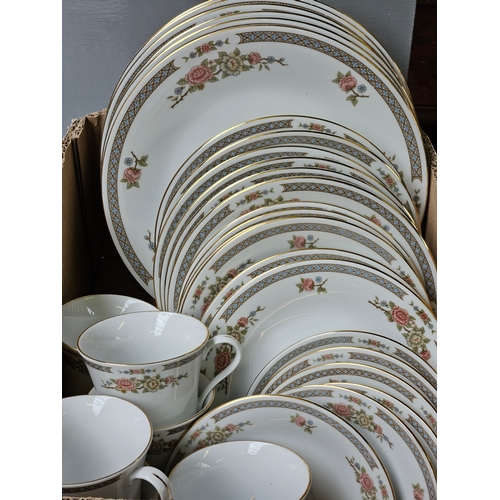 148 - 30 Pc Oriental Dinner & Teaware