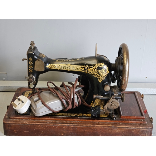 385 - Singer Electric Sewing Machine In Case