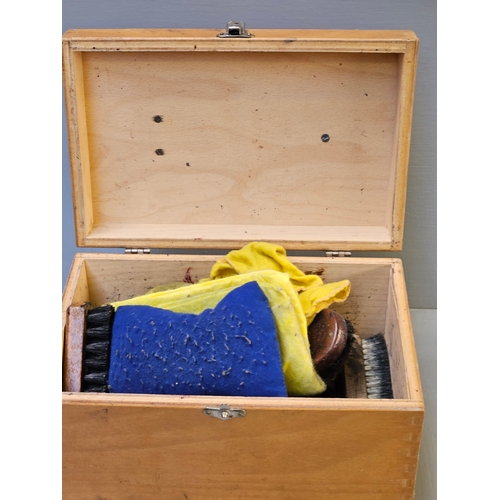 552 - Shoe Cleaning Box & Contents