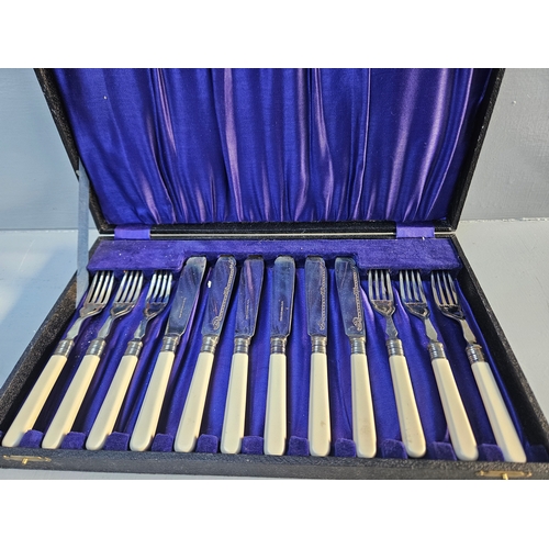 708 - Boxed Set Of Fish Knives & Forks