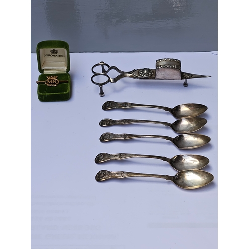 722 - Silver Purse Chester 1918, 5 Plated Teaspoons, Candle Snip Etc