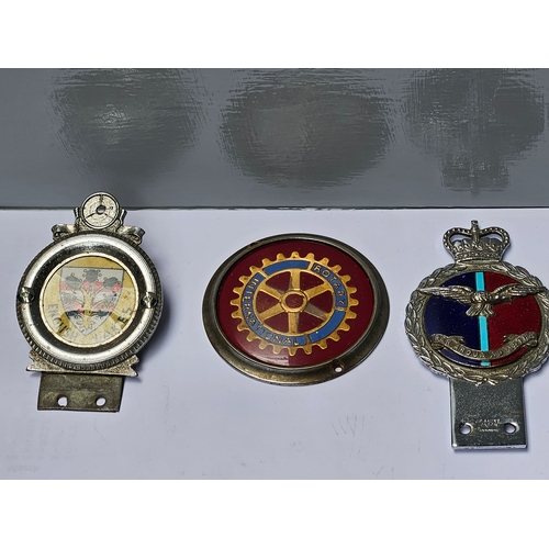 753 - 5 Assorted Car Badges