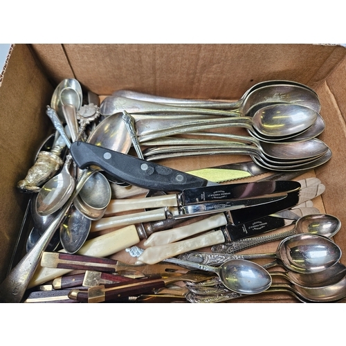 713 - 3 Boxed Sets Of Spoons, Cake Knife & Assorted Cutlery Etc