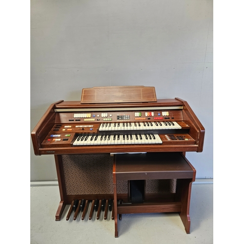 981 - Technics PCM Sound E44 Electric Organ & Stool