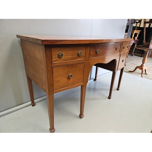 990 - Serpentine Mahogany Sideboard H87cm L140cm W66cm