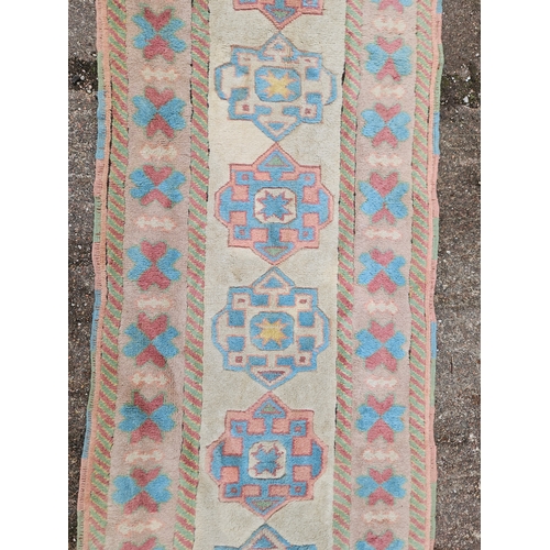 1057 - Cream Patterned Rug L320 W83cm