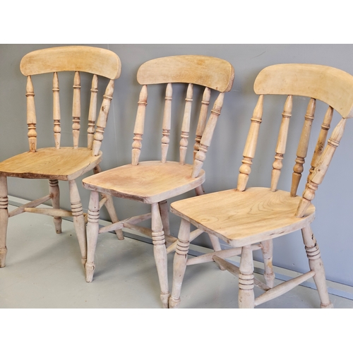 1085 - 6 Assorted Beech Chairs